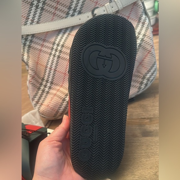 Gucci Red and Green Cross-Strap Slides - Picture 8 of 13